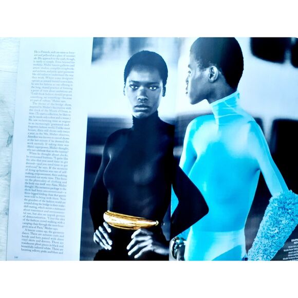 Vogue Magazine Kate Winslet on Fearlesness,Motherhood, Marriage... Oct '23 - Picture 7 of 10